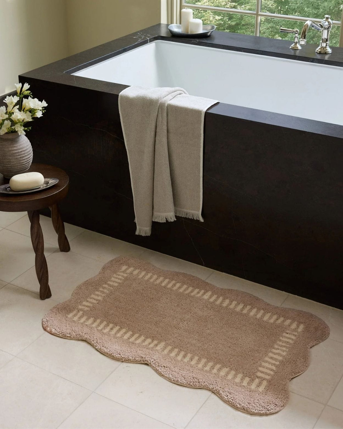 Valerie Rug Area Rugs