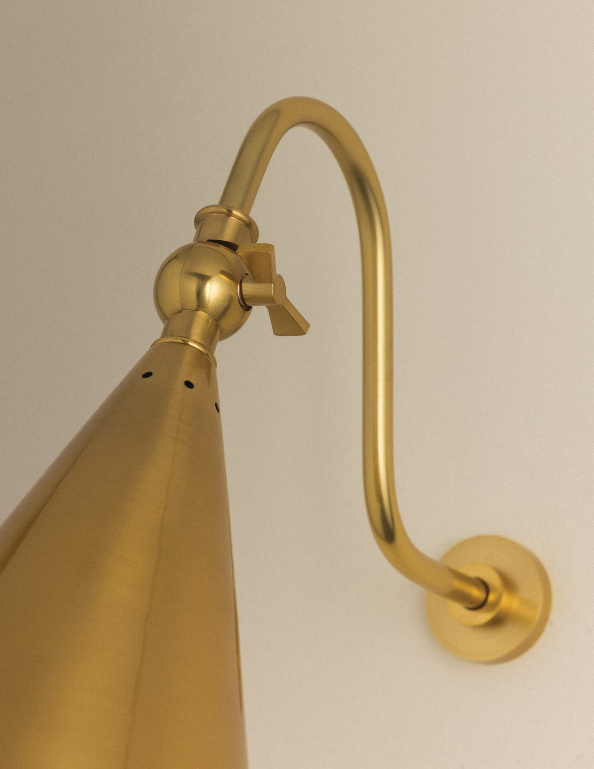 Lupe Rechargeable Wall Sconce Sconces HL285101-AGB 197292794301