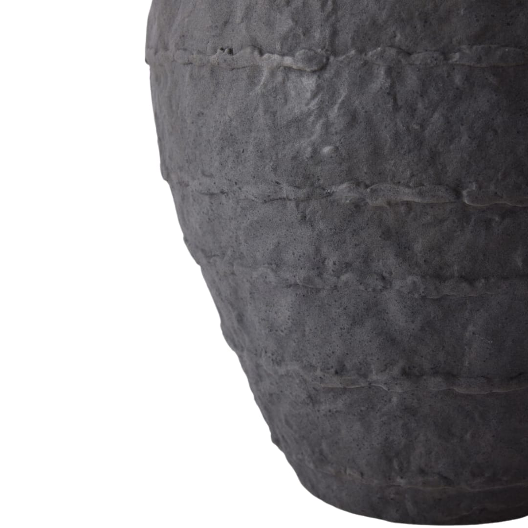 Horizon Vase Vases + Urns