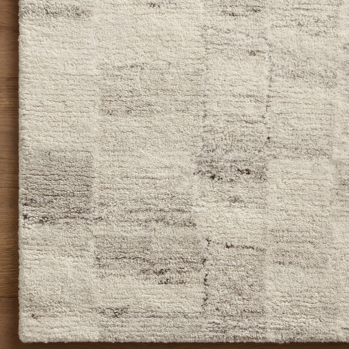 Amber Lewis Rocky Rug - Ivory/Silver Rugs