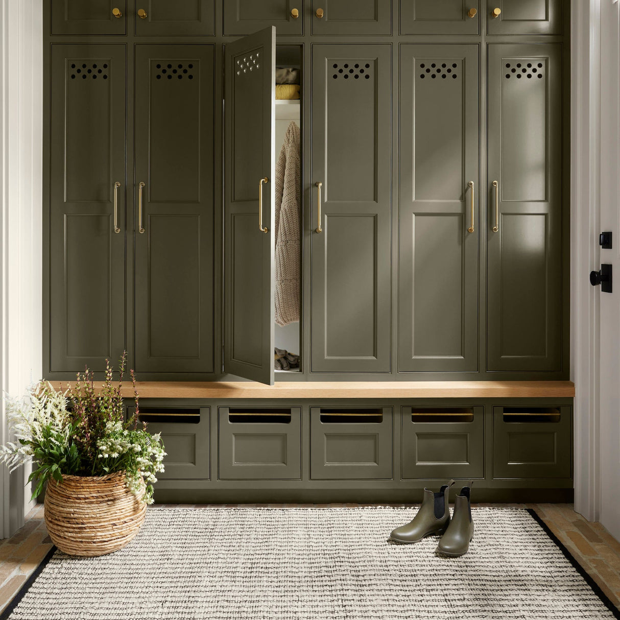 Angela Rose x Loloi Colton Rug Rugs