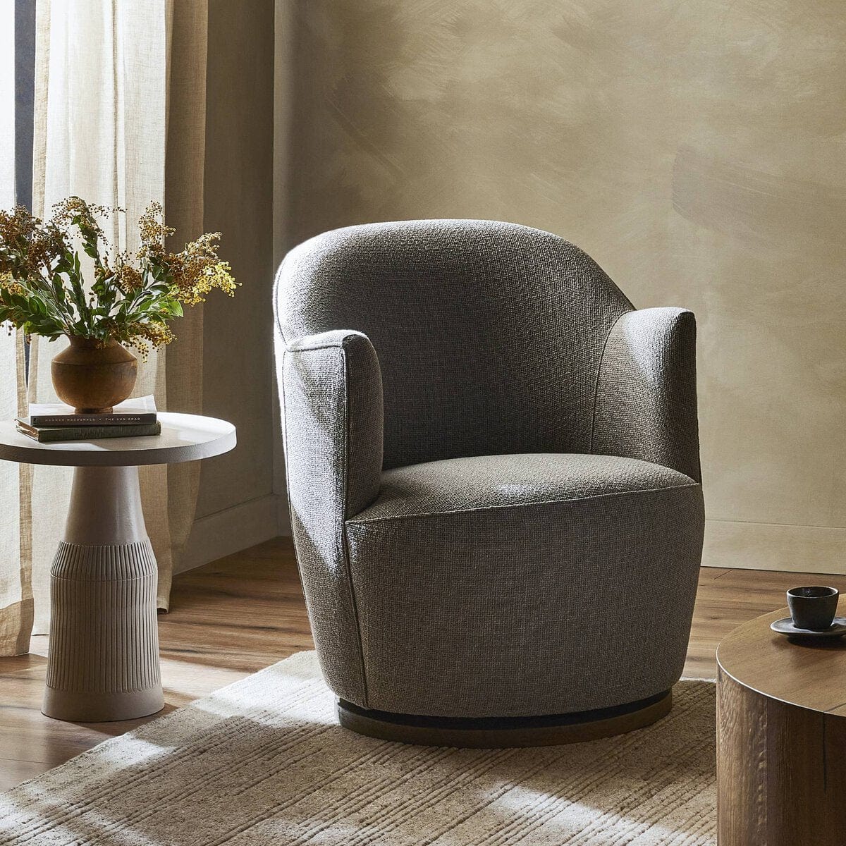 Aurora Swivel Chair Swivel Chair