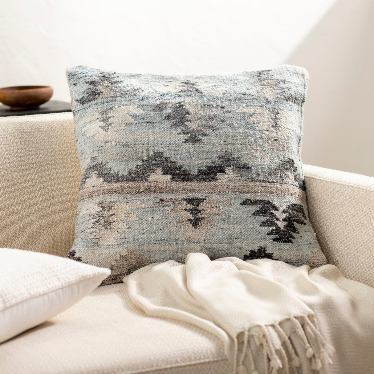 Blu Alyssa 22" Down Filled Pillow Pillows