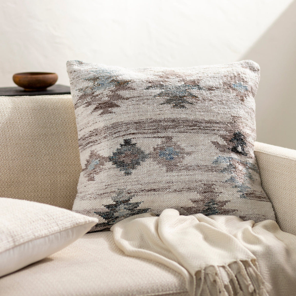 Blu Alyssa 22" Down Filled Pillow Pillows