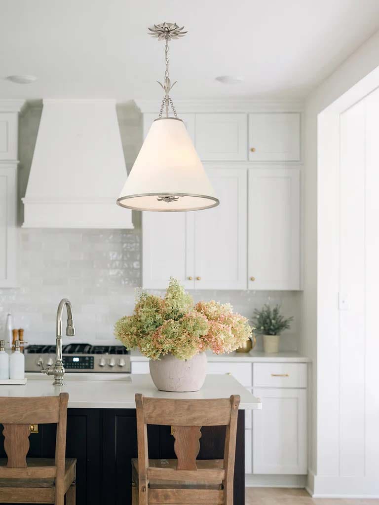 Broche 4-Light Pendant Pendant