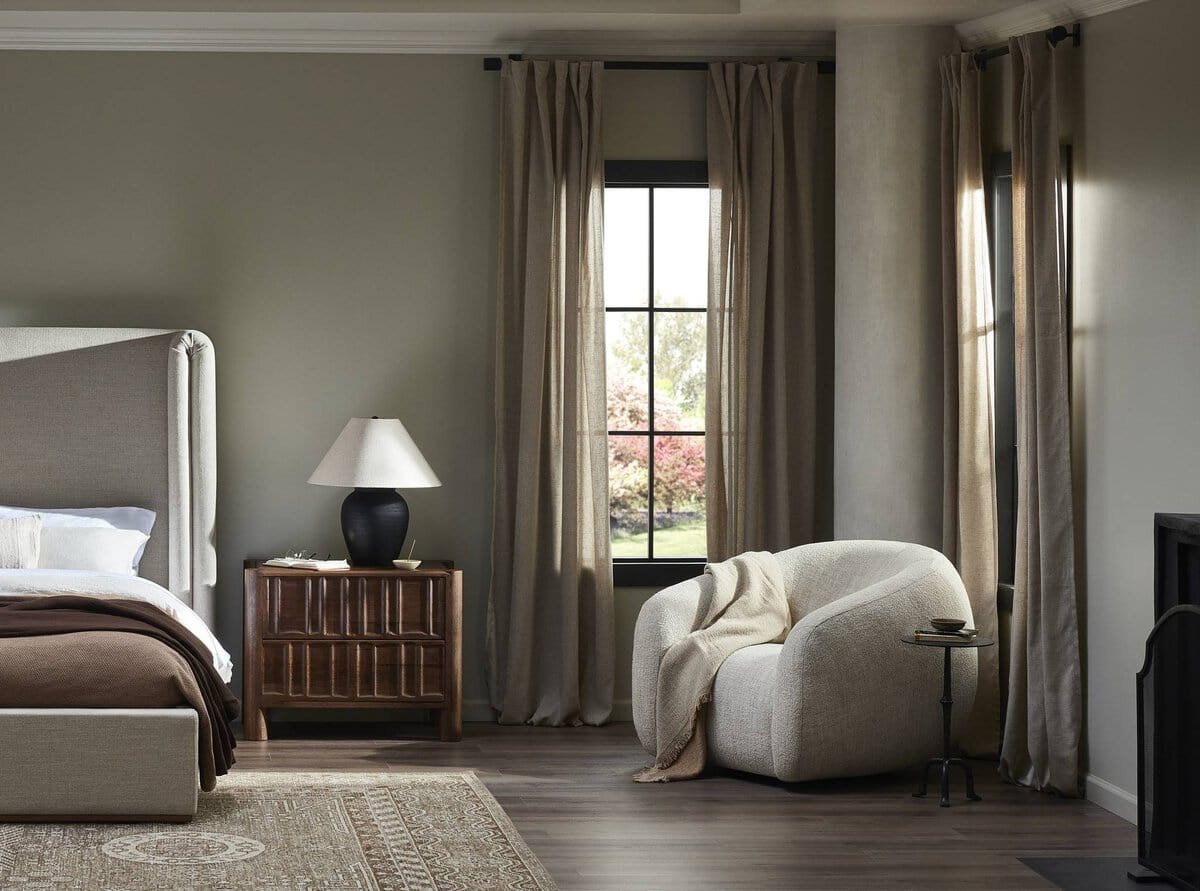 Channing Swivel Chair Accent Chair