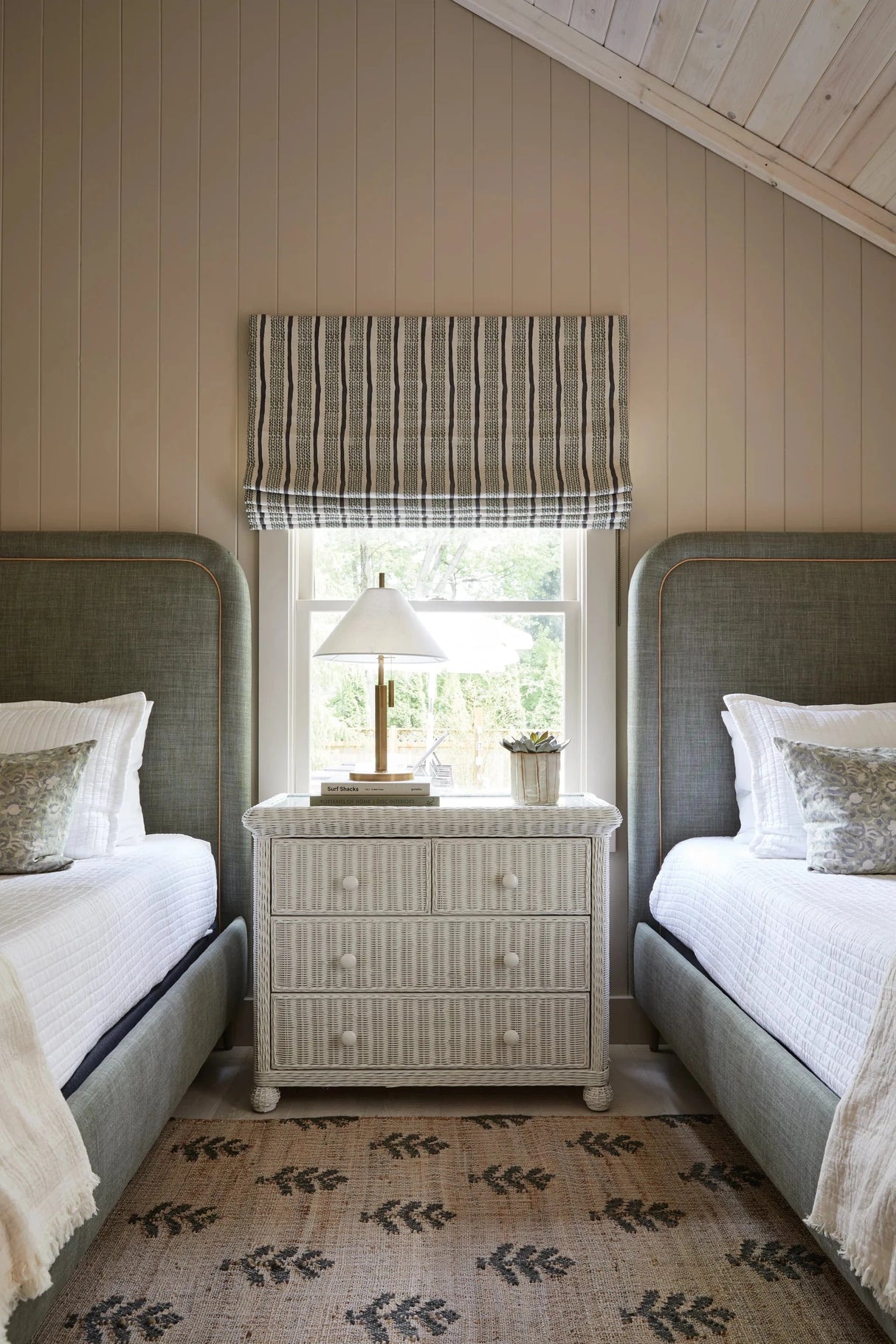 Colin King Clic Table Lamp Lamp PTL5722-PBR 782042468788