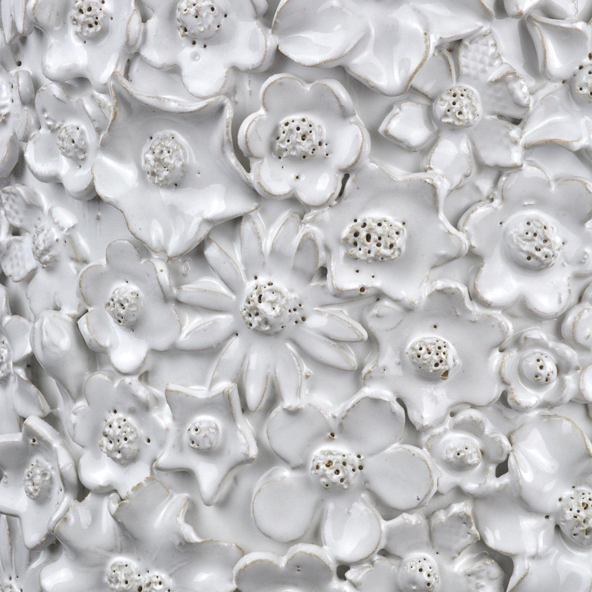 Currey & Company Jessamine Side Table Sculptures & Statues