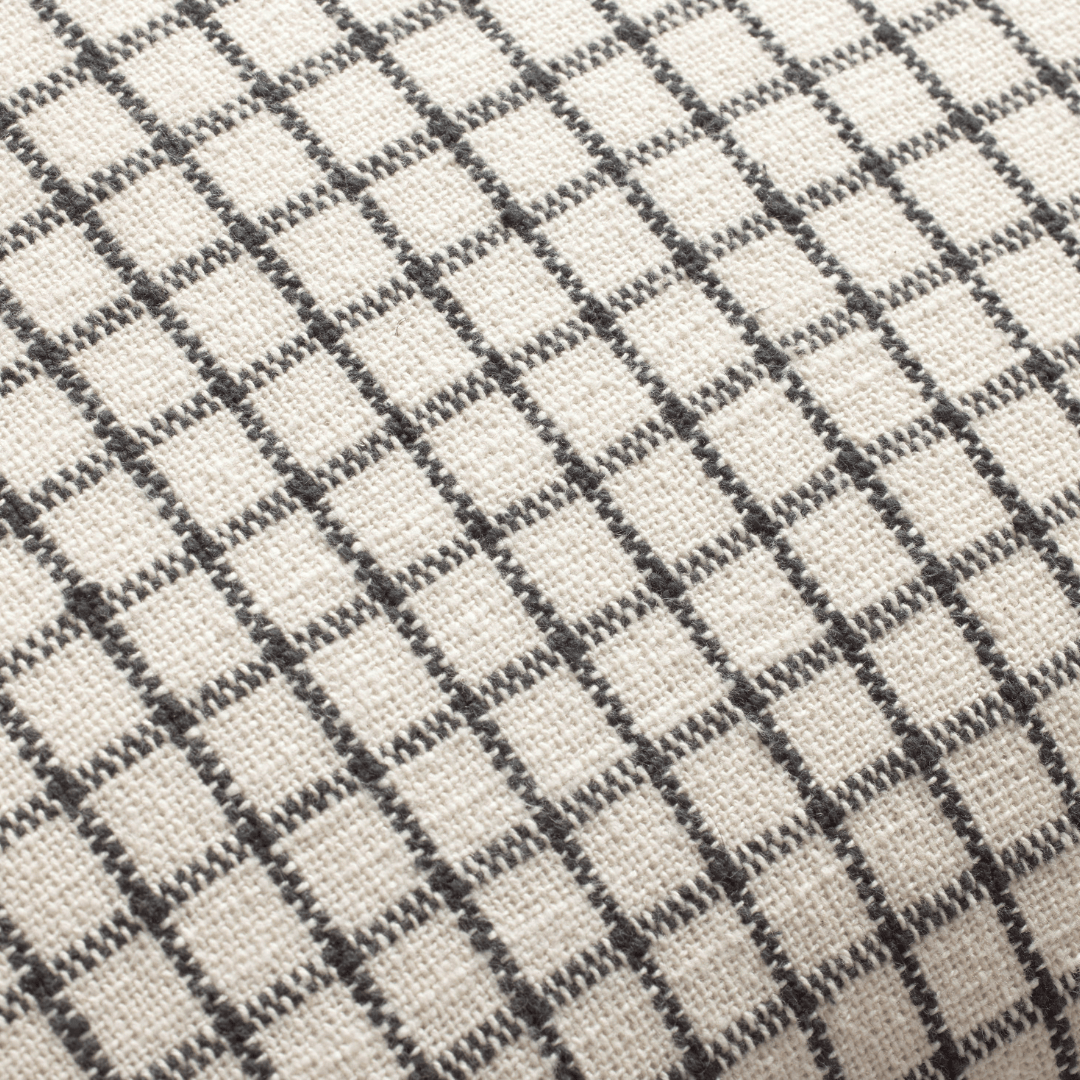 Dinah Pillow Throw Pillows