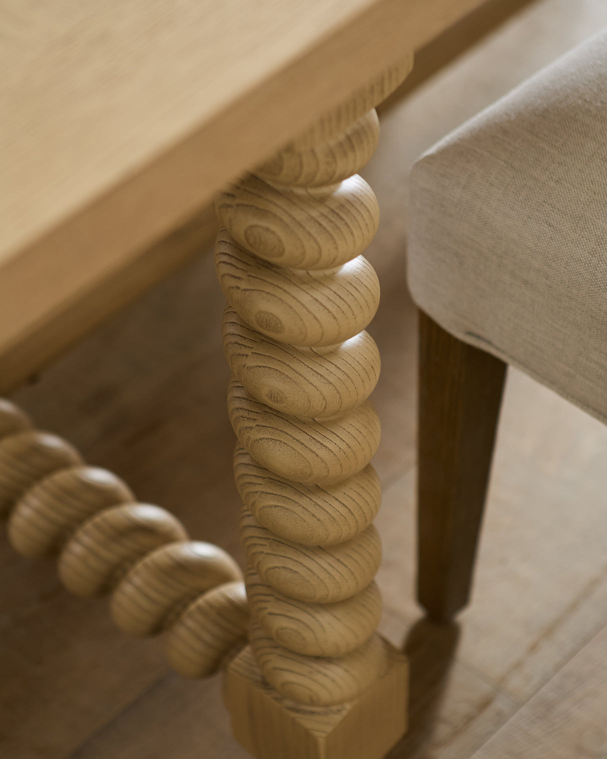 Ferdinand Dining Table Dining Table