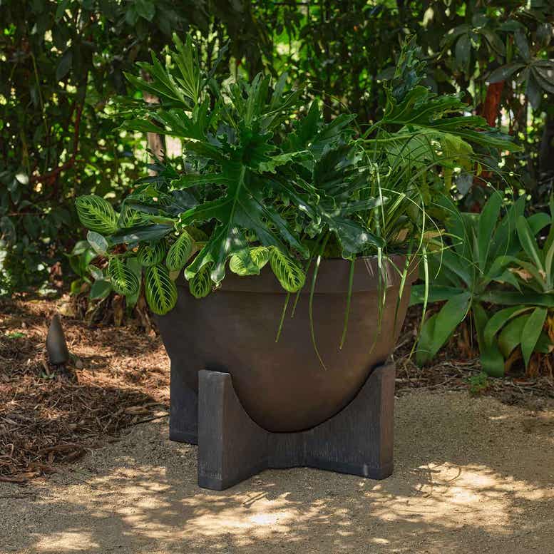 Flavia Outdoor Planter Outdoor Decor