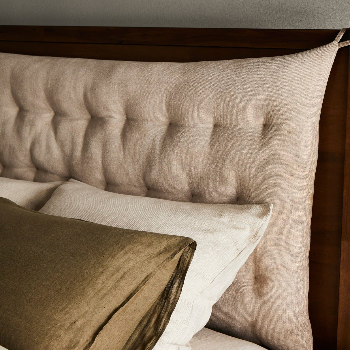 Four Hands Sullivan Bed Beds & Bed Frames