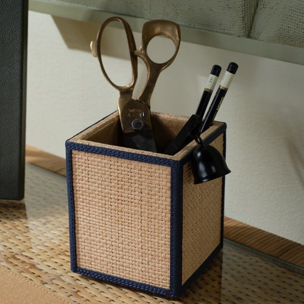 Hanford Accessory Set Table Accessories