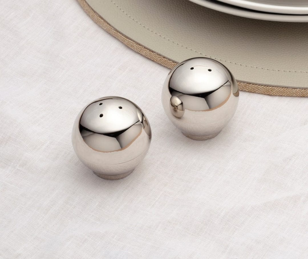 Helios Salt And Pepper Shakers Kitchen Accessory