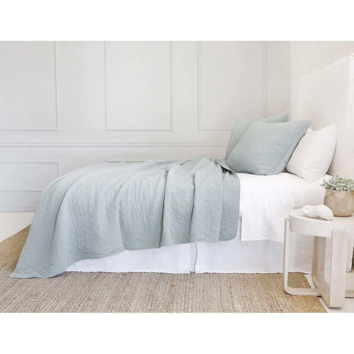 Huntington Coverlet & Euro Sham Duvet