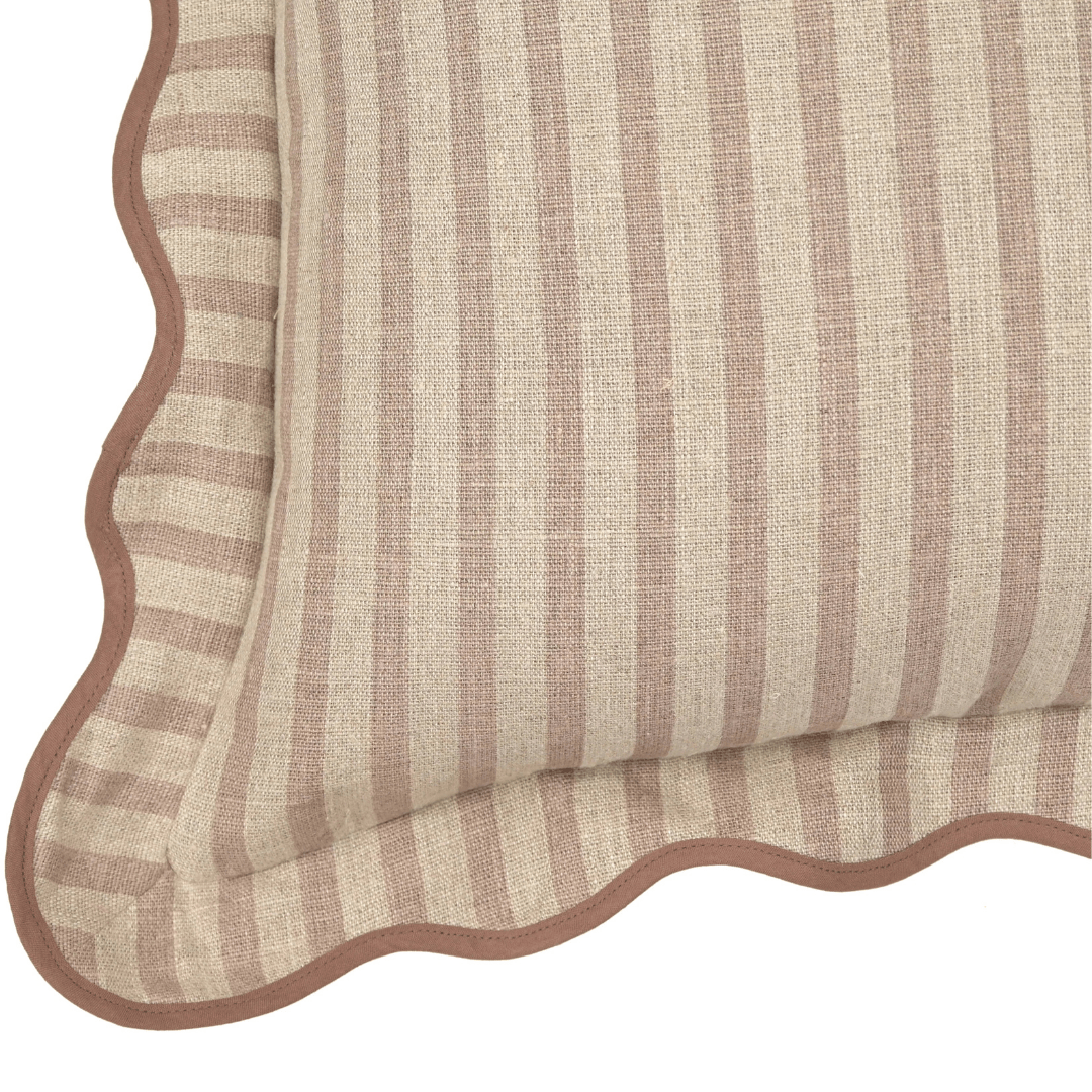 Linea Accent Cushion Throw Pillows