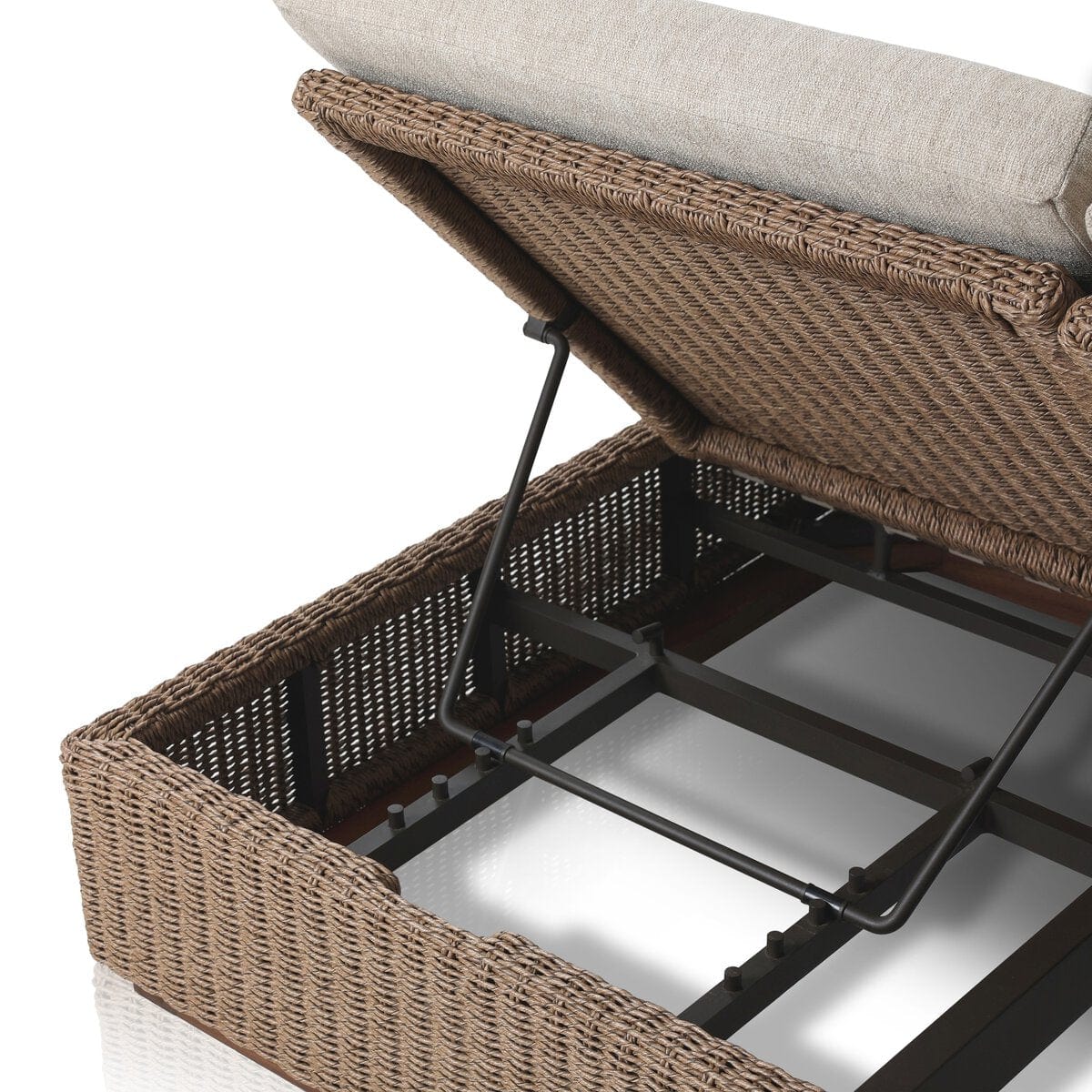 Lorelei Outdoor Chaise Outdoor Chairs