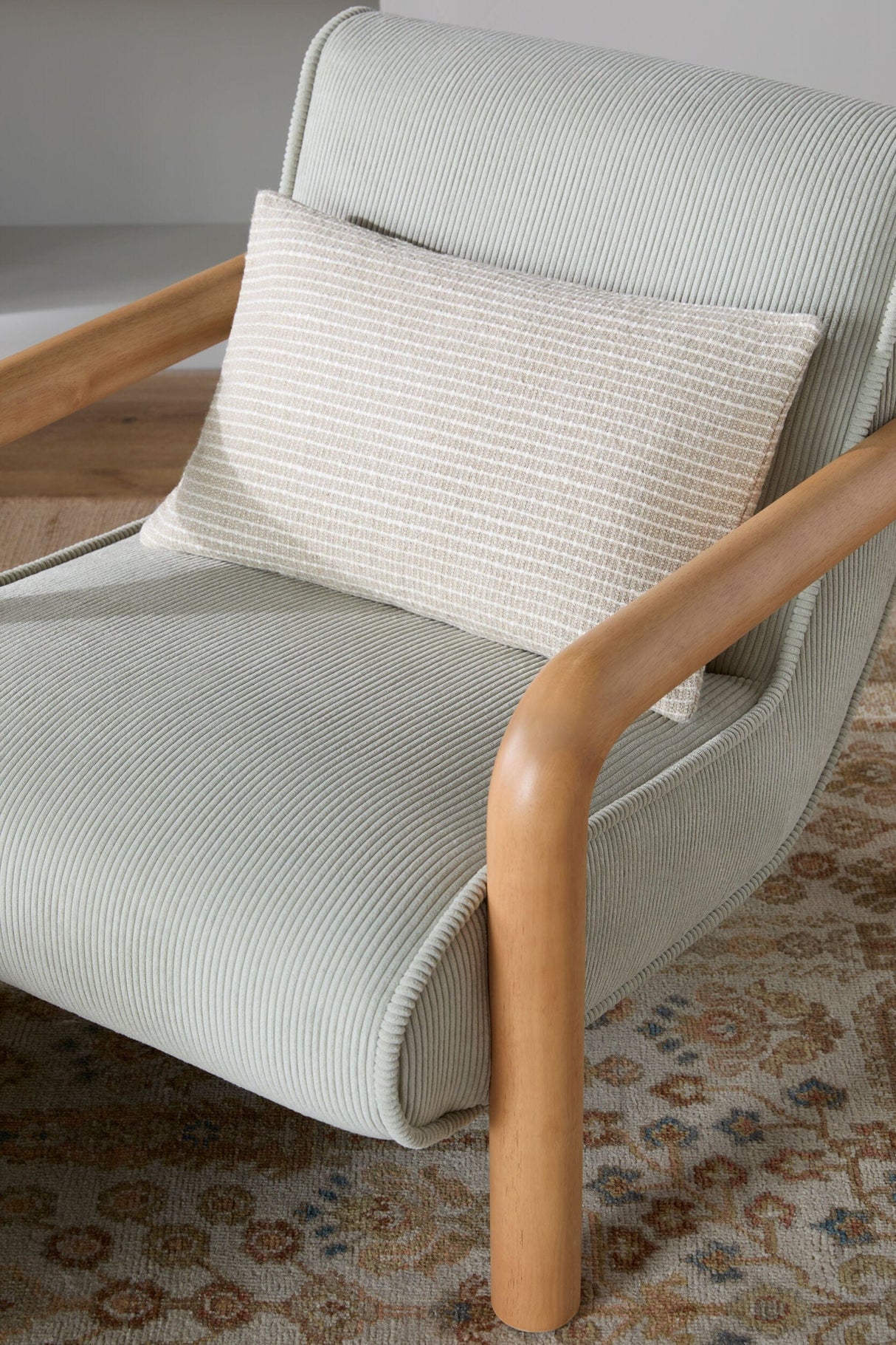 Magnus Accent Chair Accent Chair