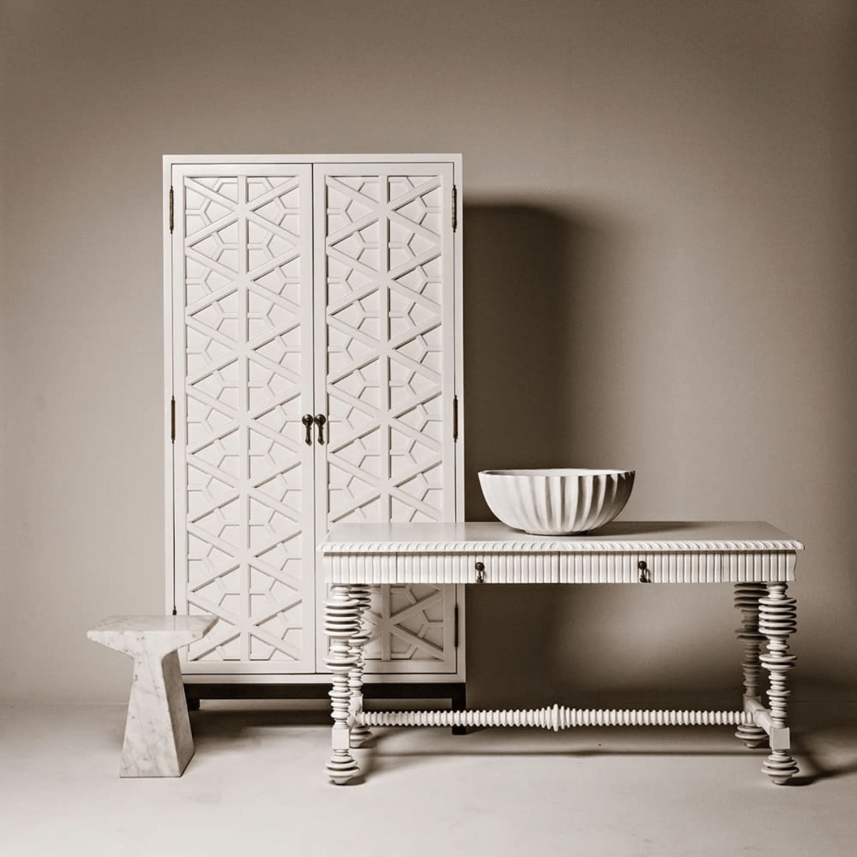 Maharadscha Hutch Cabinets & Storage