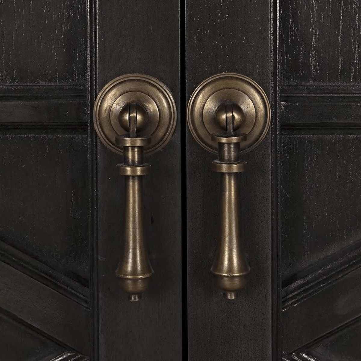 Maharadscha Hutch Cabinets & Storage