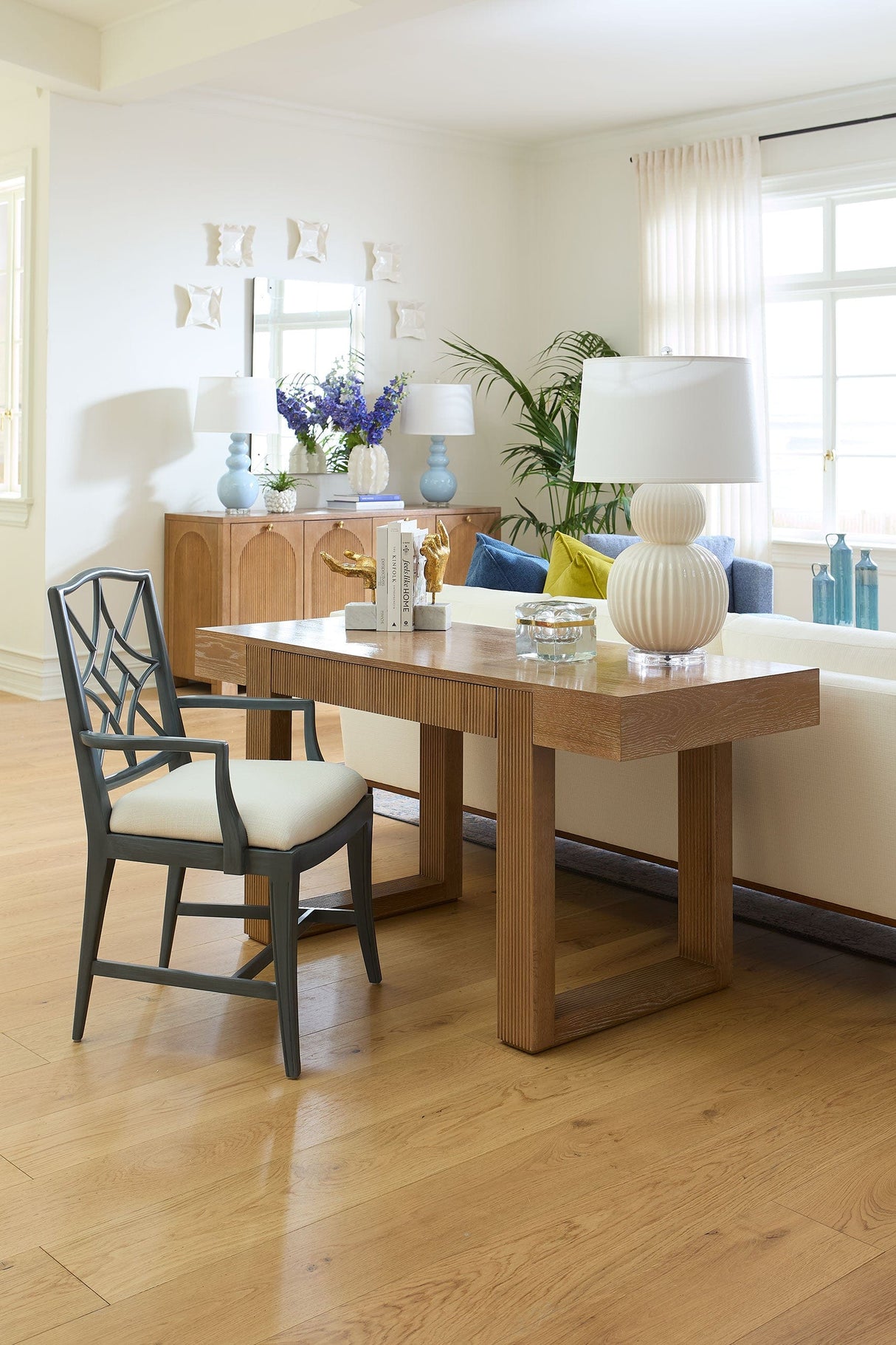Meridian Table Lamp Table Lamps