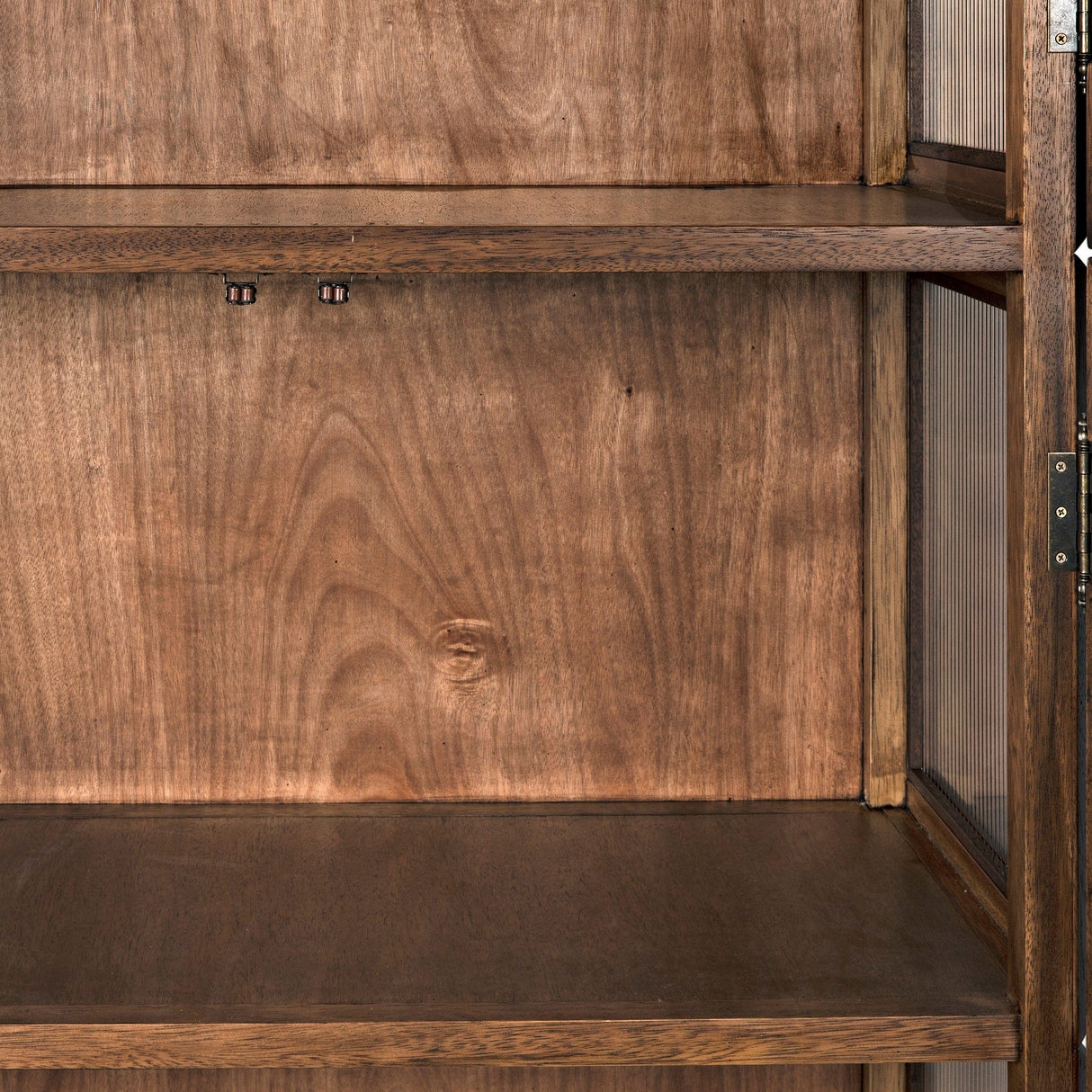 Noir Collins Hutch Hutch