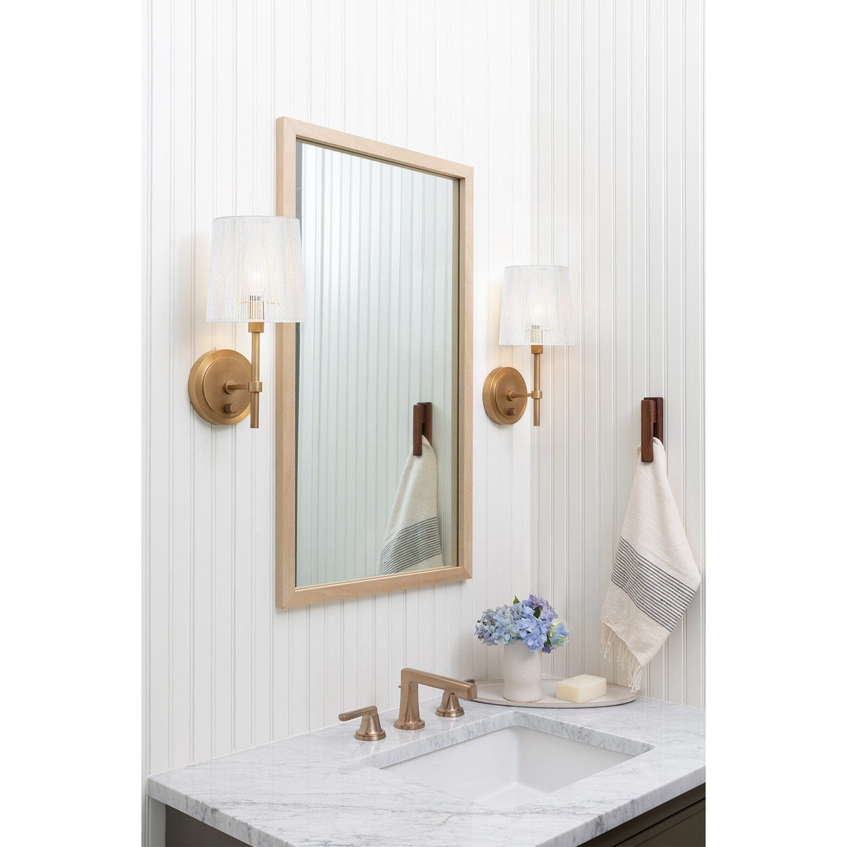 Regina Andrew Southern Living Franklin Sconce Wall Sconces