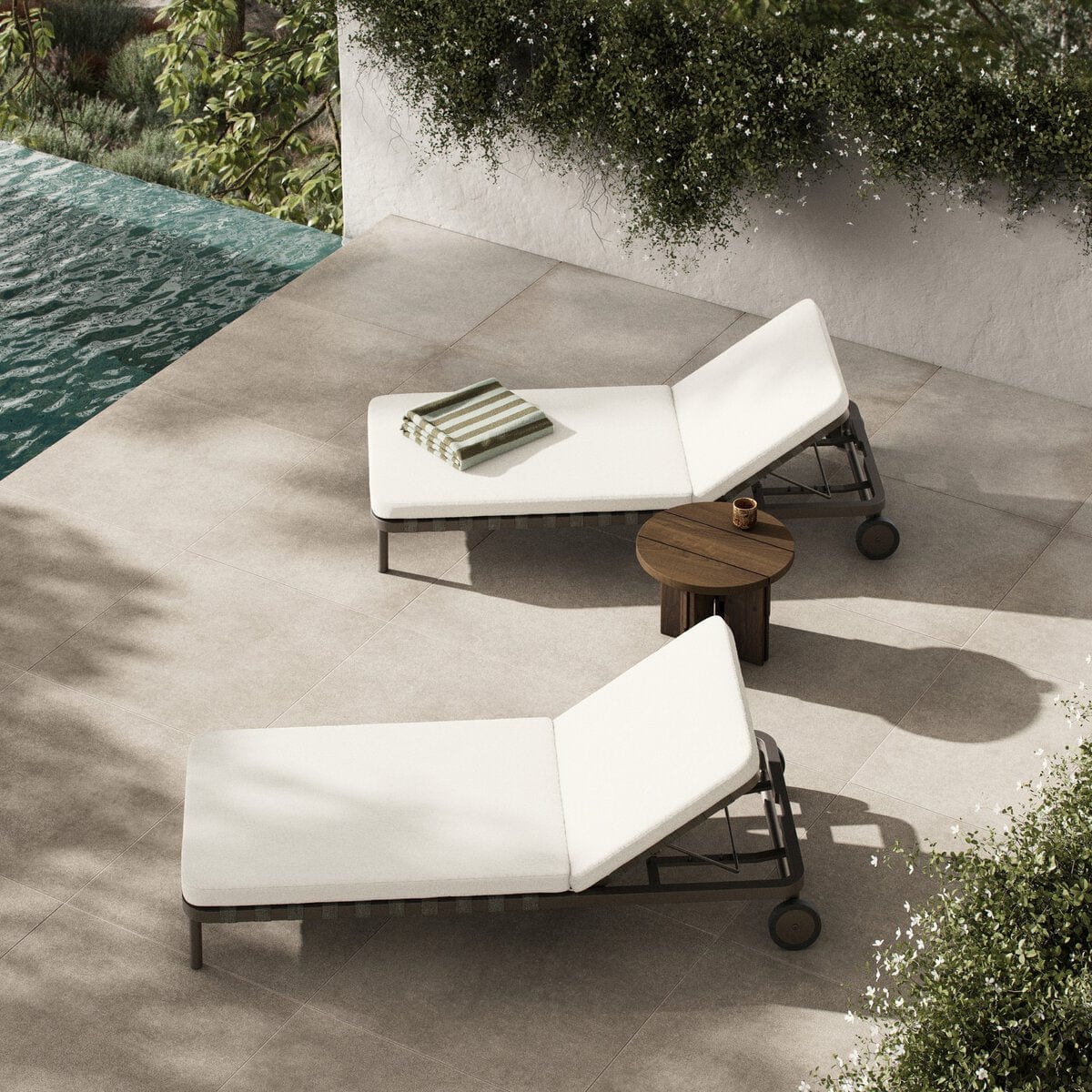 Reine Outdoor Chaise Outdoor Chairs 244857-001 801542964283