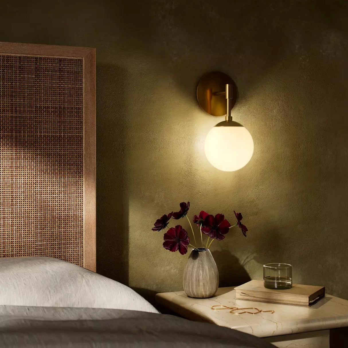 Schwung Sunset Sconce Wall Sconces