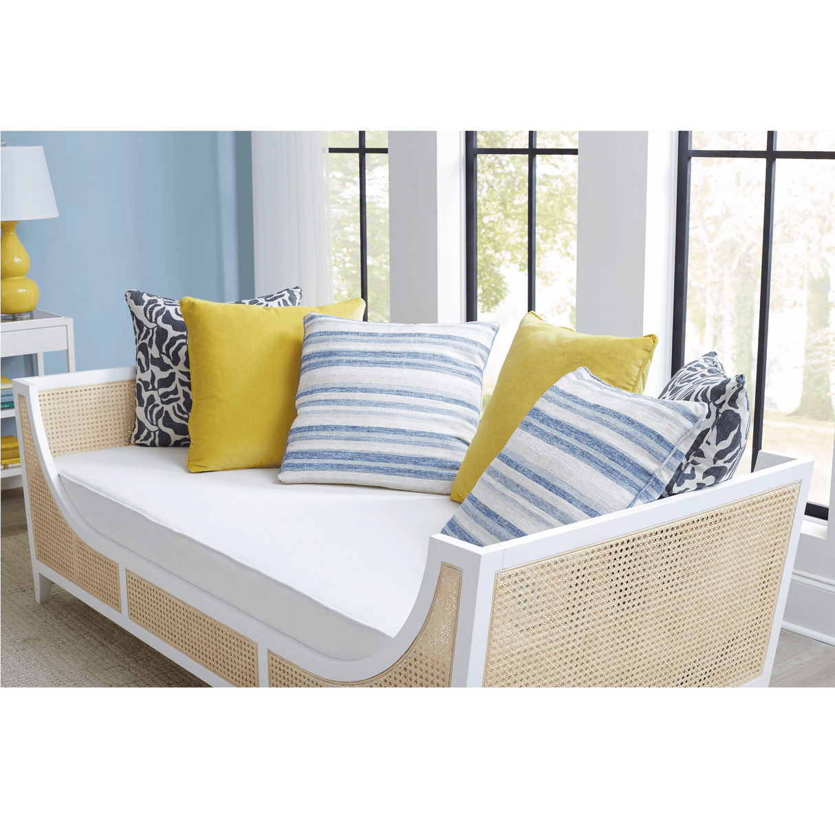 Villa & House Alyssa Daybed Furniture villa-house-ALY-590-09