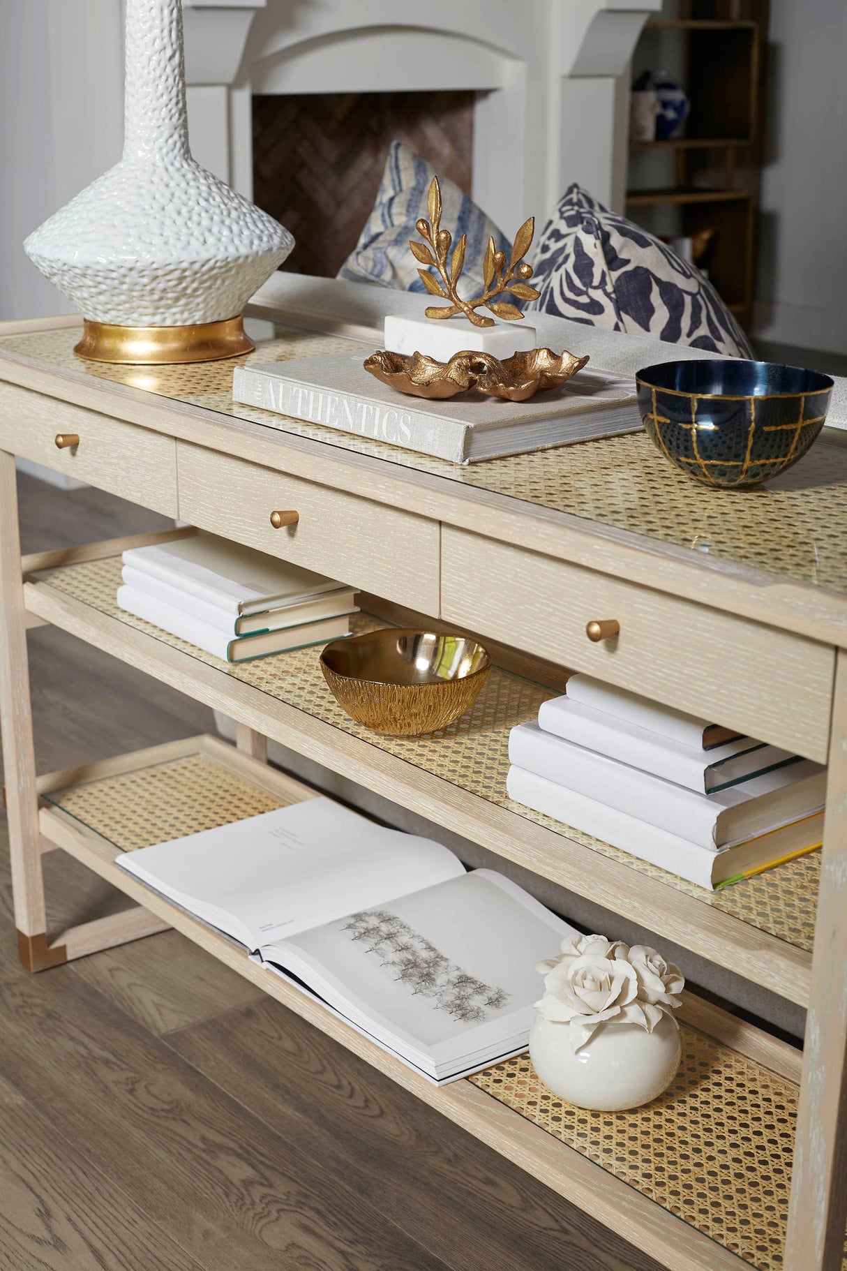 Villa & House Austin Console Furniture