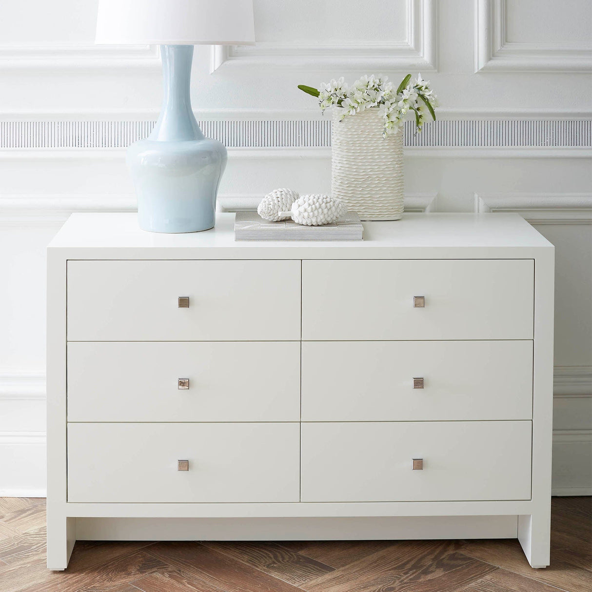 Villa & House Bryant Linen Extra Large 6-Drawer Dresser Furniture