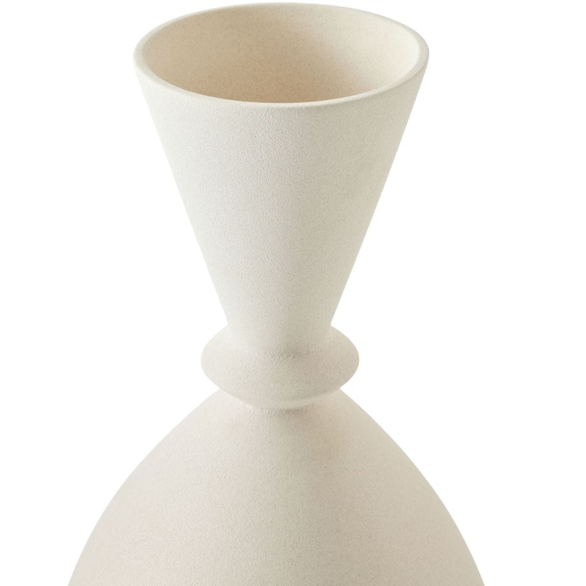 Villa Vase Vases + Urns