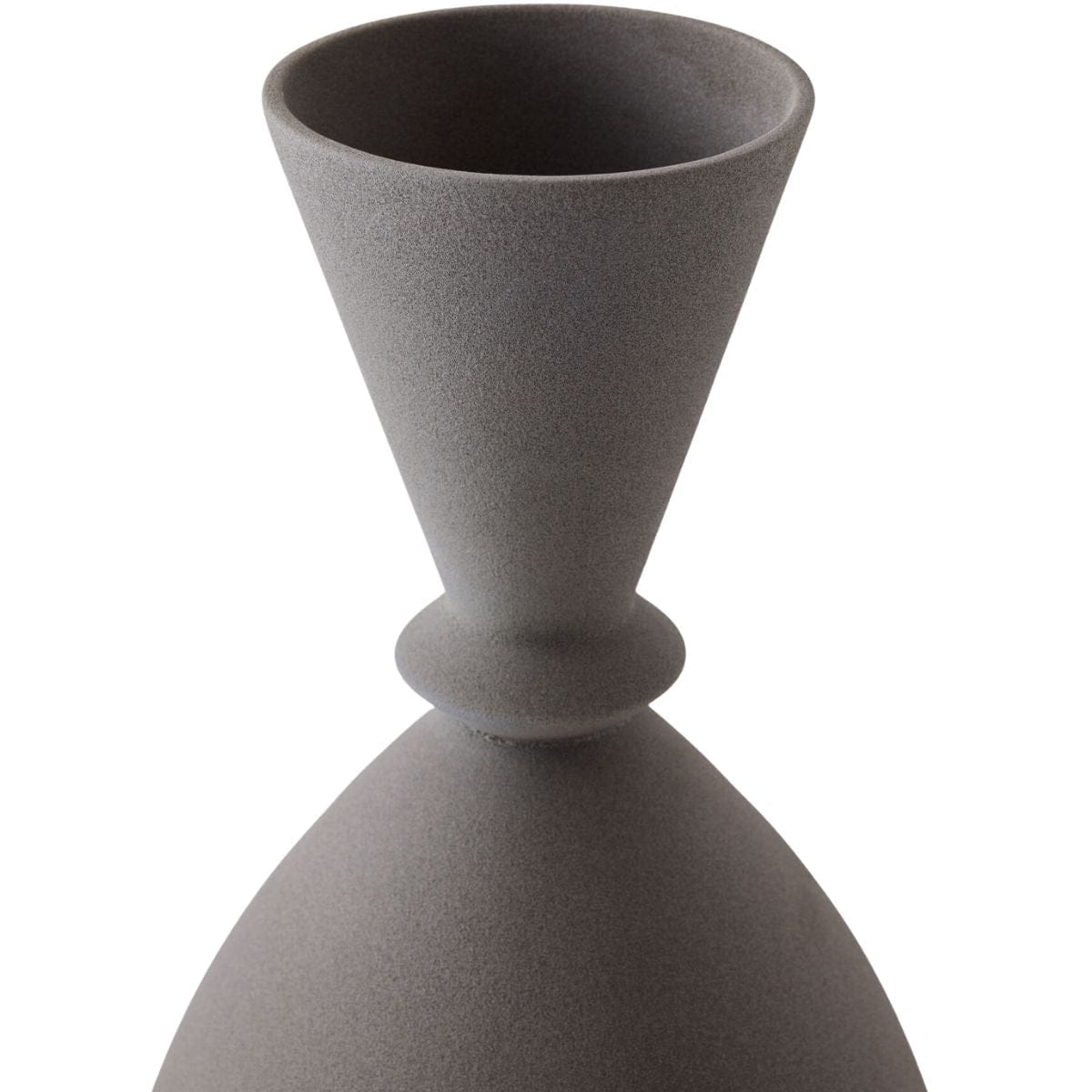 Villa Vase Vases + Urns