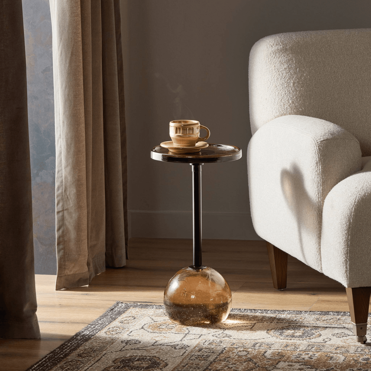 Viola Accent Table Accent Table