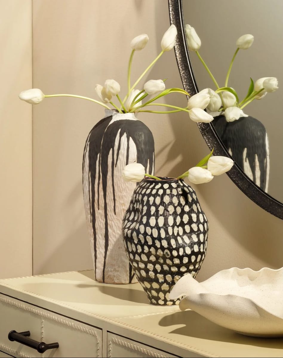 Zelda Vase Vases + Urns 7ZELD-VABK