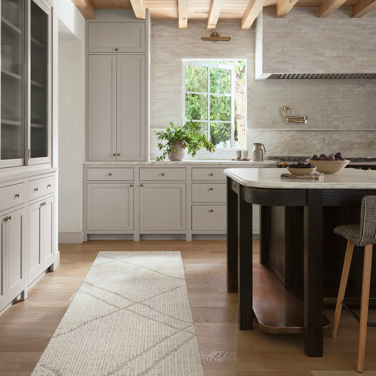 Amber Lewis Gwyneth Rug - Ivory/Silver Rugs