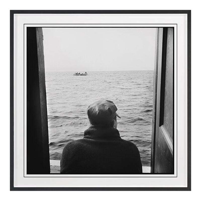 BLU ART Man On Boat Wall grand-image-123496_P_22x22_B