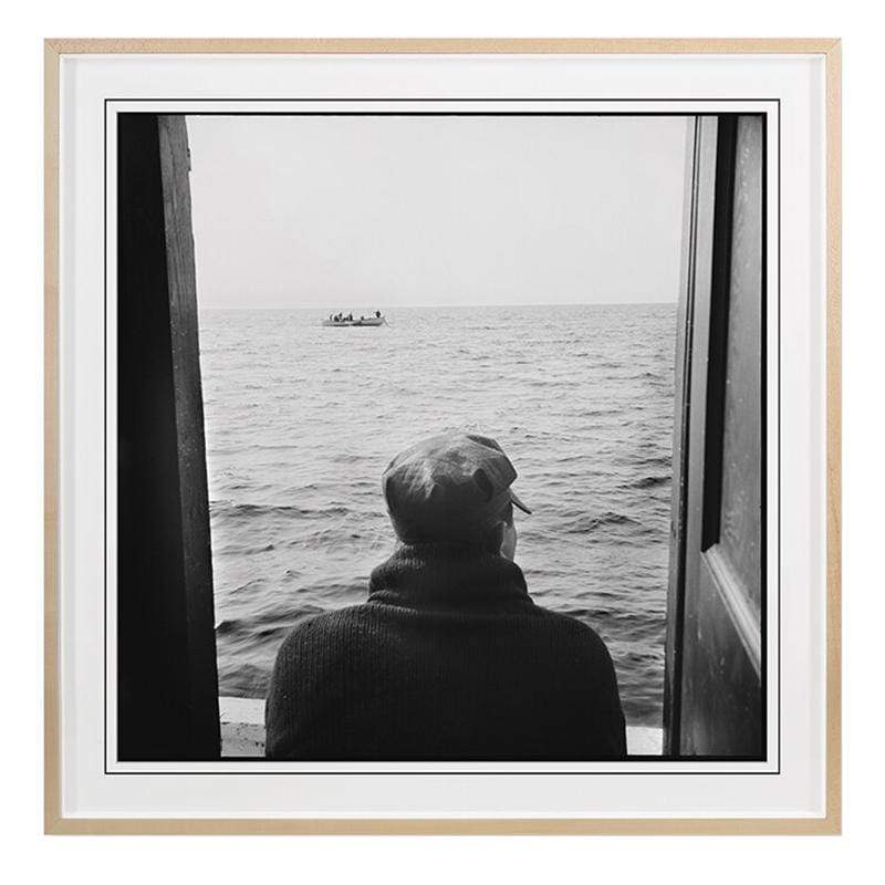 BLU ART Man On Boat Wall grand-image-123496_P_22x22_M