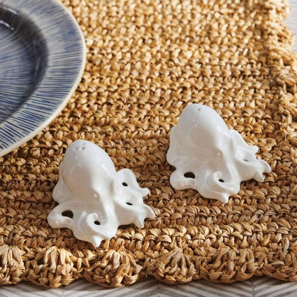 Blue Pheasant Barnes Salt & Pepper Shakers Set Pillow & Decor