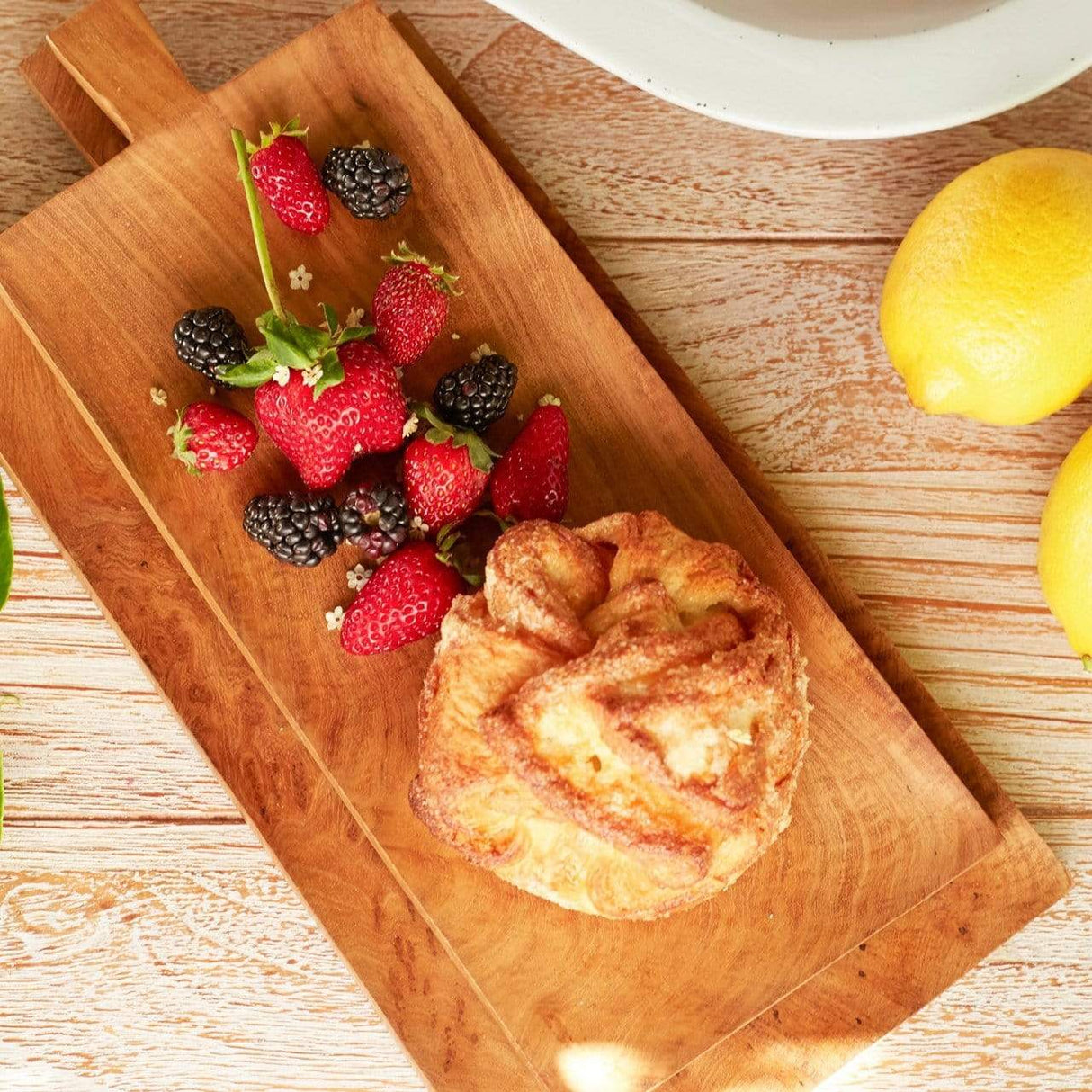 Blue Pheasant Titus Serving Platters (Pack of 2) Decor