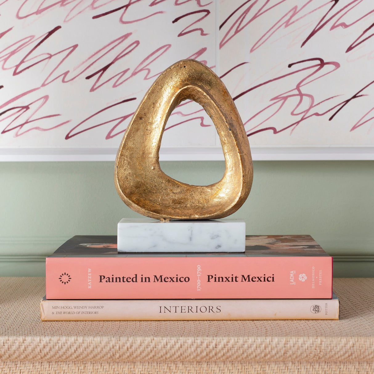 Villa & House Alpha Statue Decor