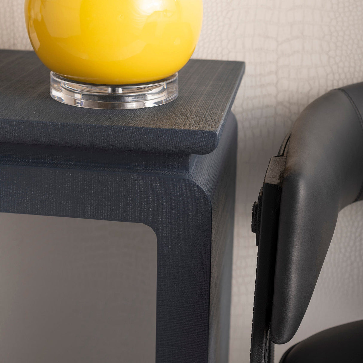 Villa & House Elina Console Furniture