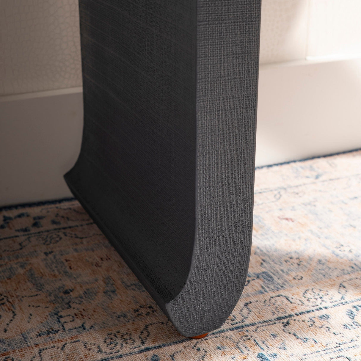 Villa & House Elina Console Furniture