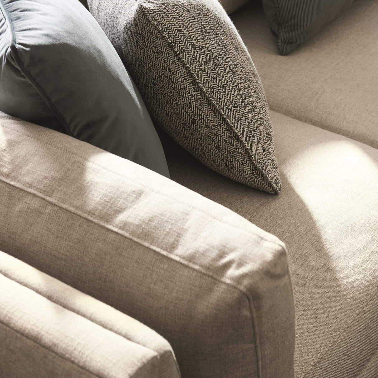 Caracole Fusion 6 Piece Sectional Furniture caracole-M050-017-SEC2-A 00662896012095