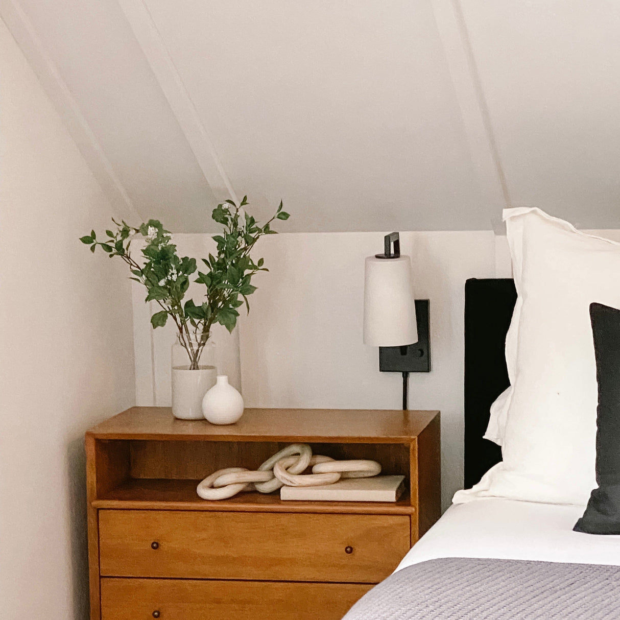 Crystorama Avon 1 Light Wall Sconce Lighting