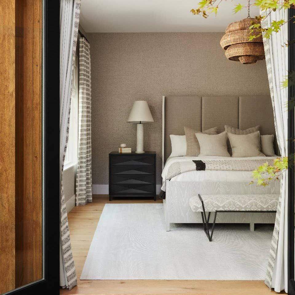 Currey and Company Antibes Chandelier Lighting