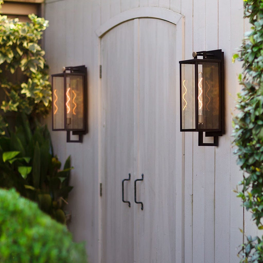 Hinkley Lighting Catalina Outdoor Wall Mount Lantern Lighting
