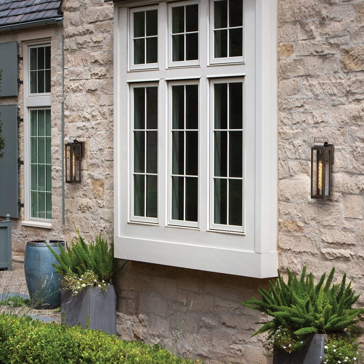 Hinkley Lighting Sag Harbor Large Wall Mount Lantern - Burnished Bronze Lighting