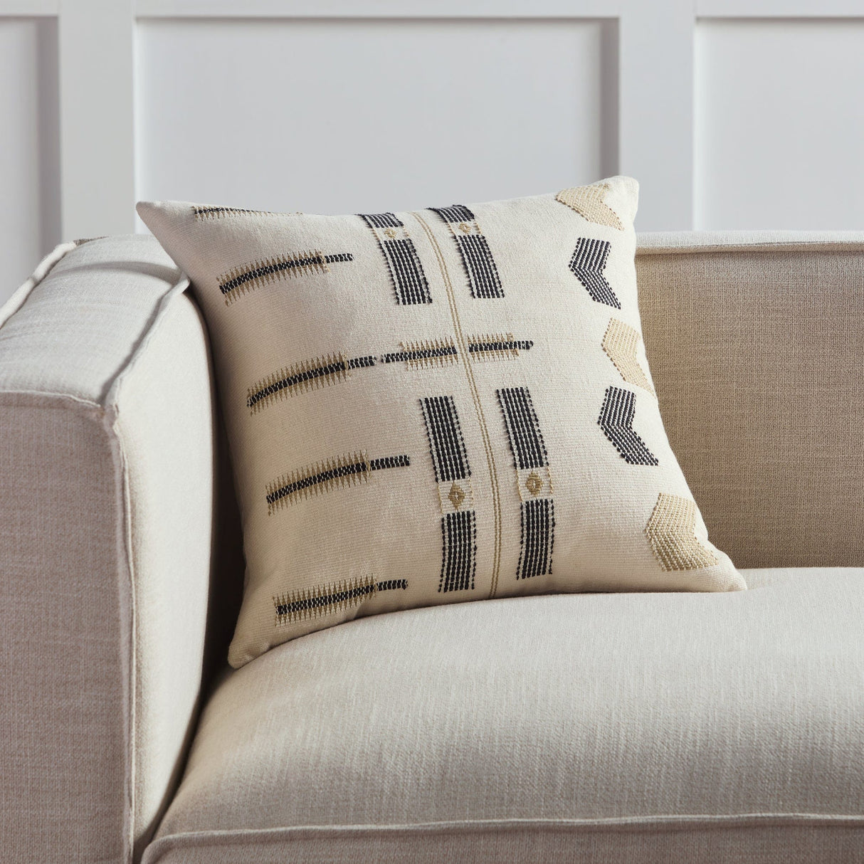 Jaipur Nagaland Longkhum Pillow Pillow & Decor